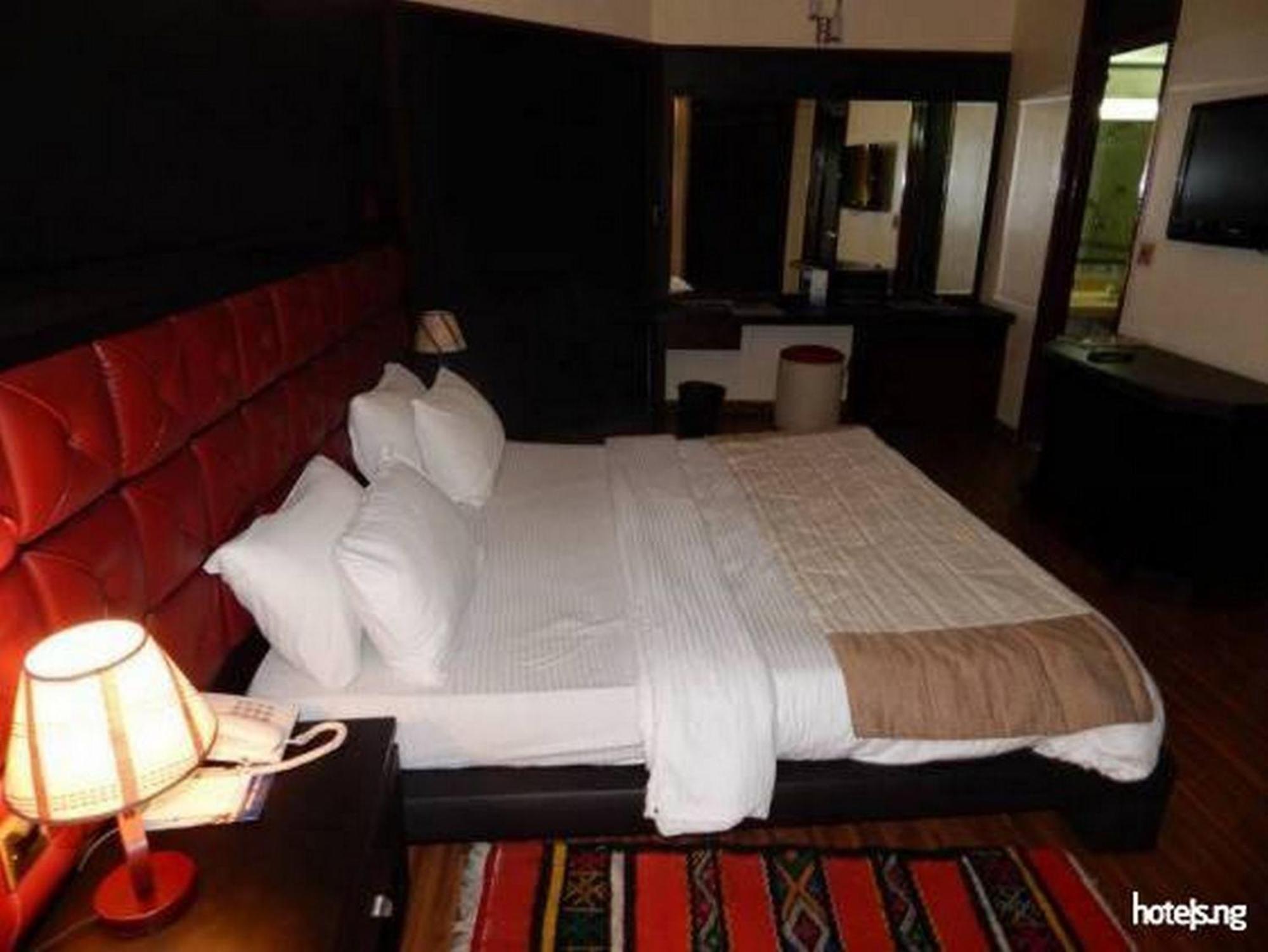 Room In Lodge - Hotel Presidential Port Harcourt Εξωτερικό φωτογραφία